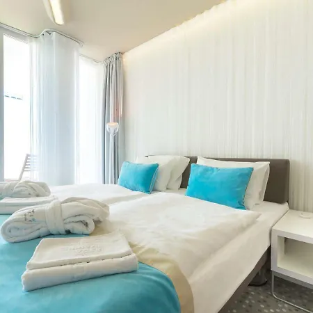Vacationclub - Ultramarine Apartament 56 *