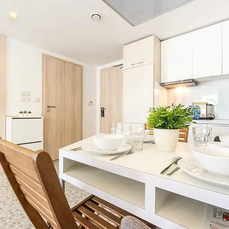 Vacationclub - Ultramarine Apartament 56 *